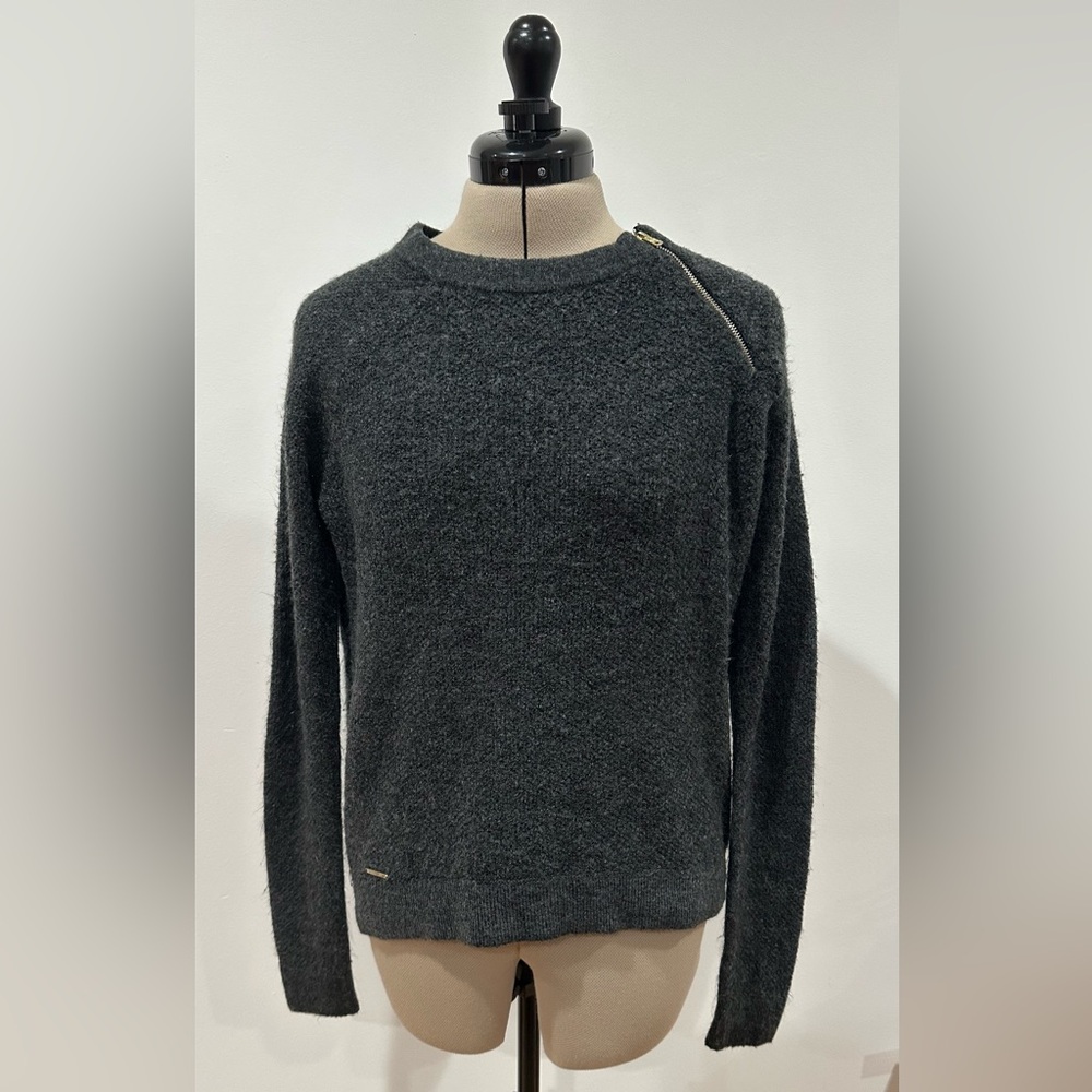 Abercrombie & Fitch Dark Grey Sweater with Zipper on Shoulder
